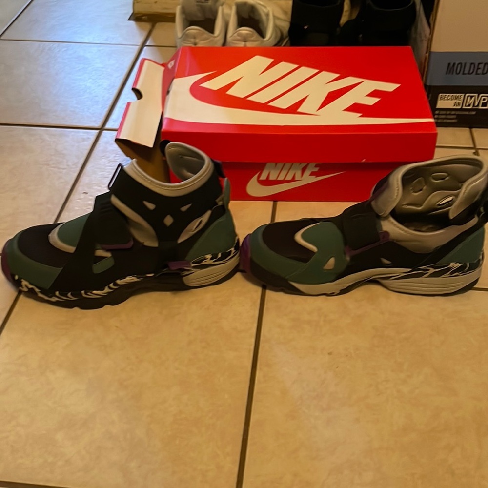 These are special edition Nikes. Family bought them for me and they don’t fit.